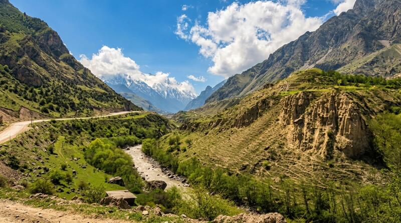 Фото Кабардино-Балкария: Язык Тролля, замки и горячие источники. - вид 4